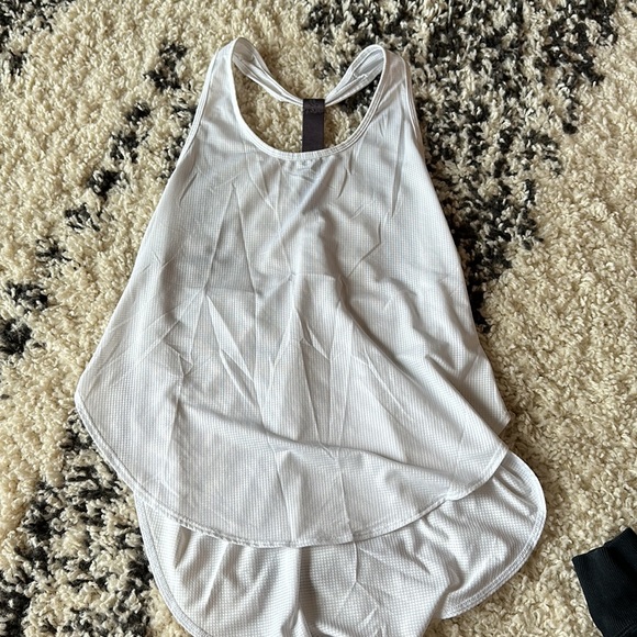 Fabletics White tank top - Picture 3 of 4